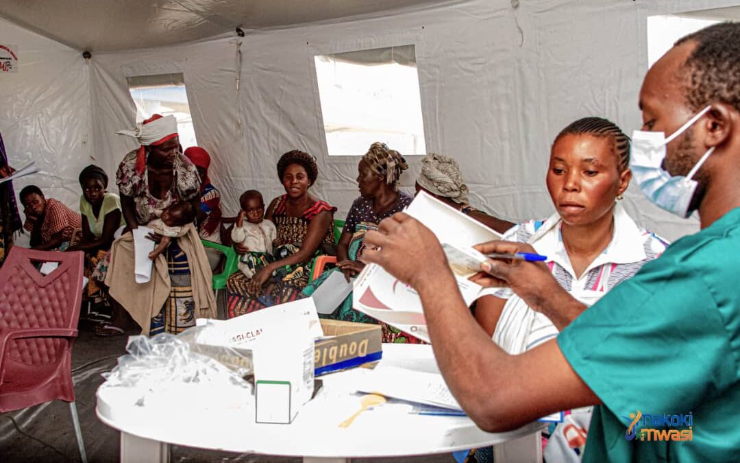 Women learning about options