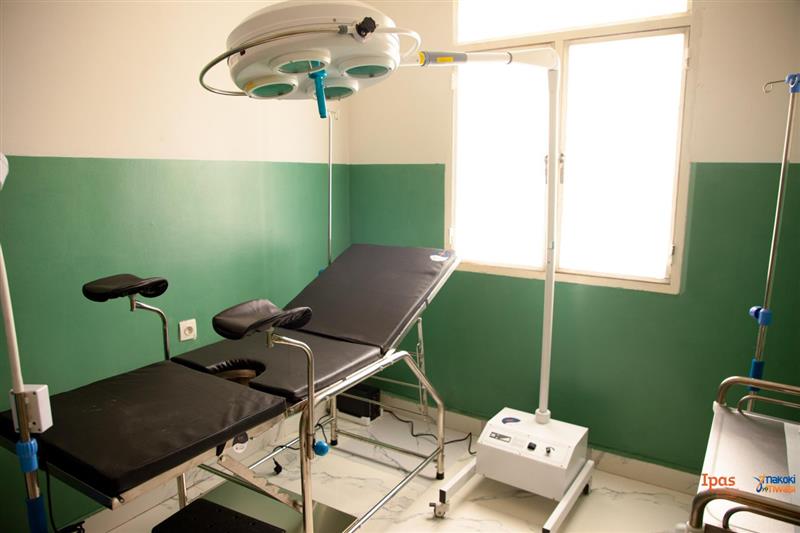 Women discussing healthcare