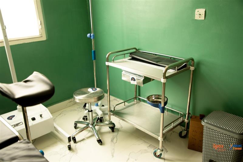 Women discussing healthcare